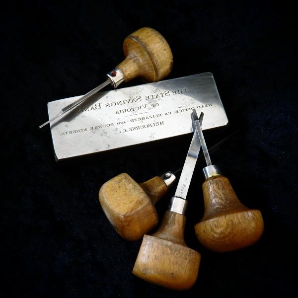 Engraving JB Jewellers Master Jewellers, Engravers, Gemmologists